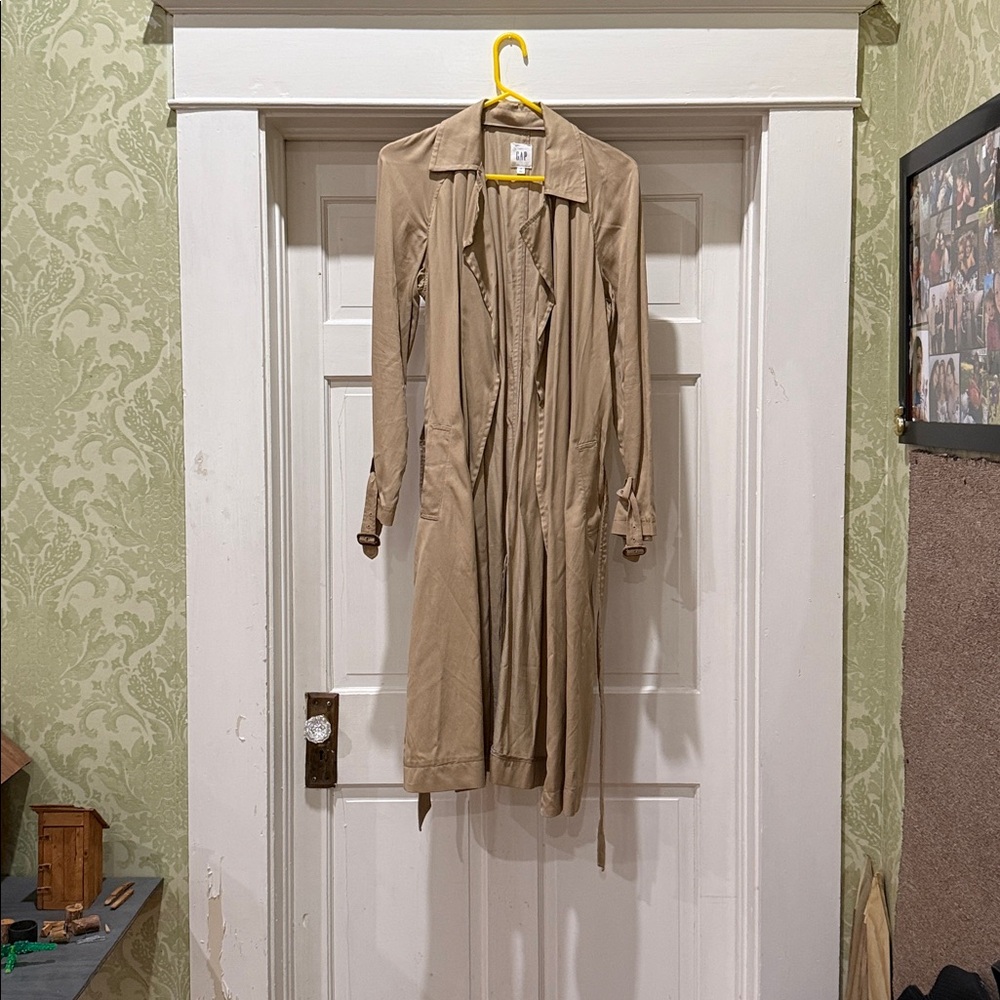 GAP Tan Trench Coat - Picture 2 of 3
